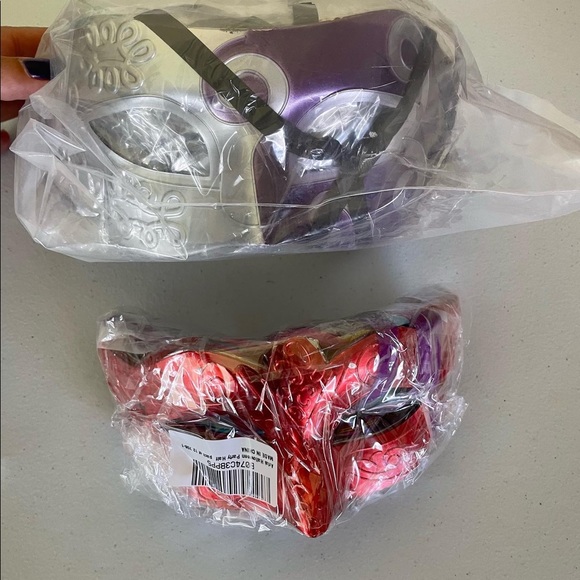 Masquerade Masks - Picture 3 of 7